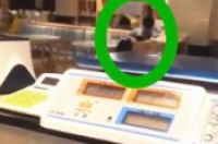 扬州一高校学生在食堂行“不雅之事？校方回应：尚需核查-环保卫士