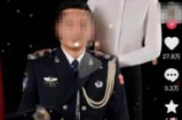 女网王澄澄红与“警服父亲”合照引争议 前短视频编导：其账号就以炫富为人设-环保卫士