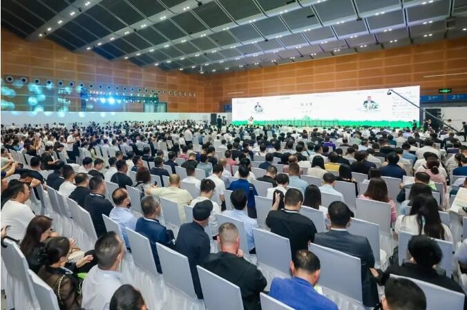 科技赋能高质量发展 创新推动环卫现代化——2023中国城市环境卫生协会年会暨2023中国环卫博览会隆重开幕
