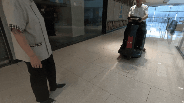 力奇产品 | 力奇威霸AS530R小型驾驶式洗地机焕新上线!