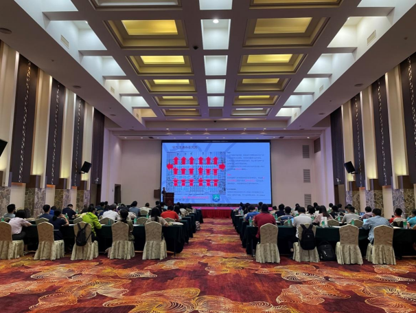中国环保博览会专业观众火爆集结中，广州市环境科学学会组团参观广州展