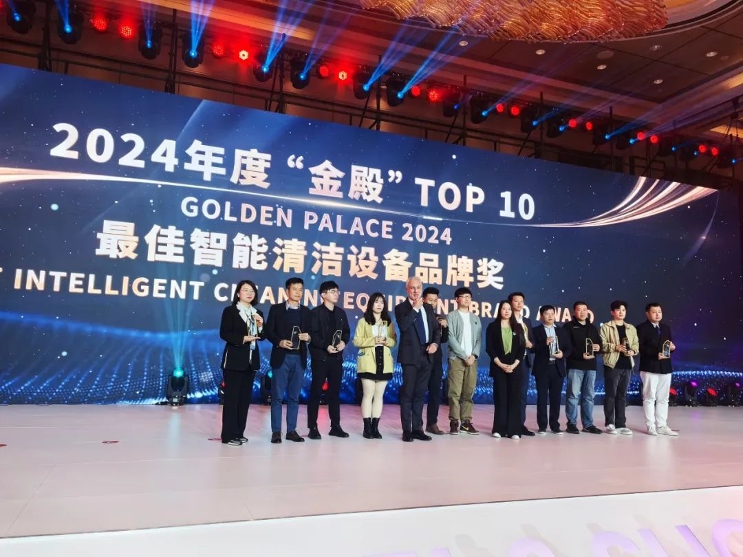 超高人气丨2024 CCE持续进行中,辉煌智行展位强势吸睛